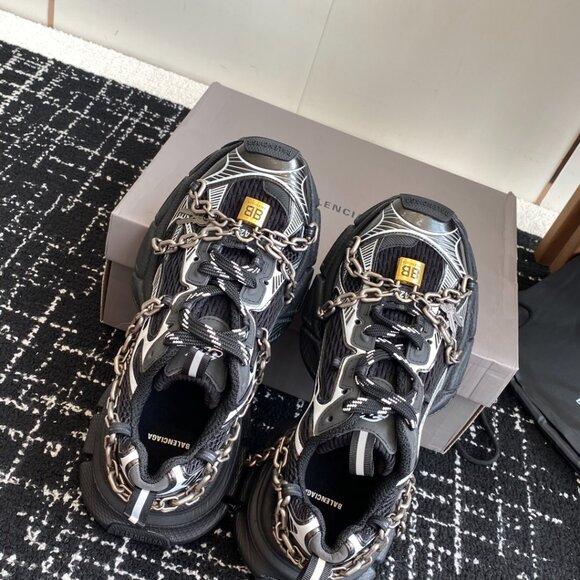 Balenciaga Men's Trainers - Picture 3 of 5